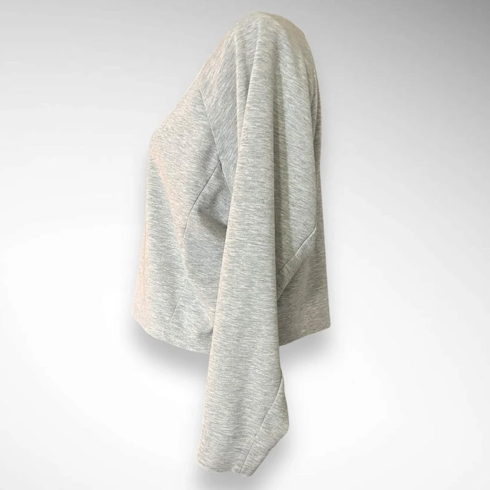 EXPRESS Light Heather Gray Crewneck Long Sleeve Cropped Shirt Medium‎ | EUC - Picture 2 of 6